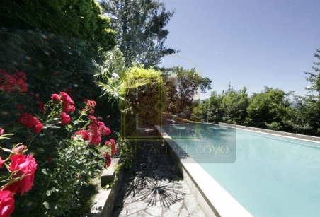 private swimming pool in varenna